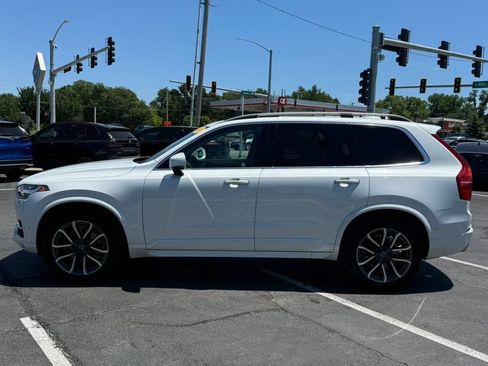 Used 2018 Volvo XC90 T6 Momentum w/ Convenience Package AWD/4WD image 9