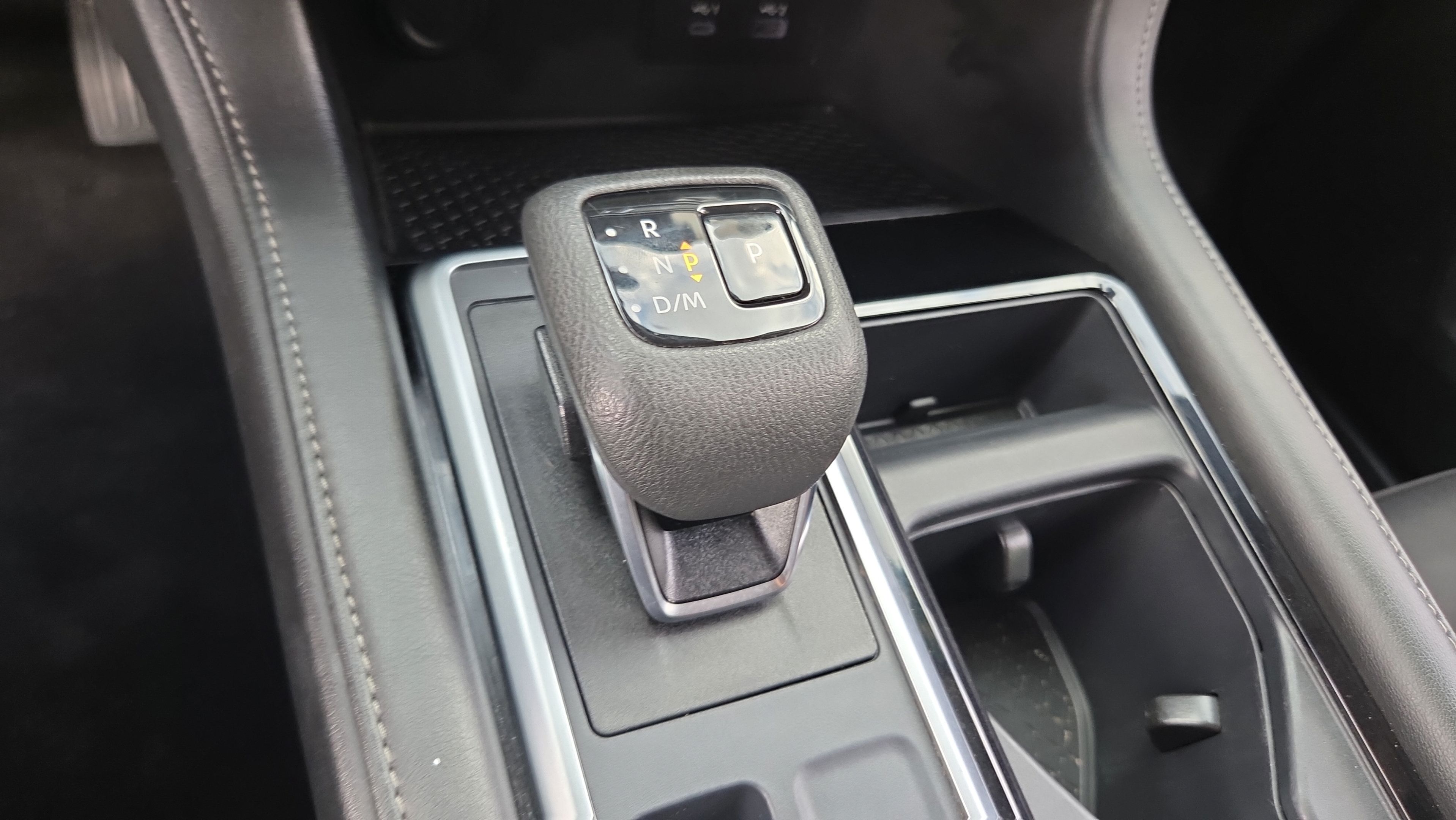 Used 2024 Nissan Pathfinder SV AWD/4WD image 24
