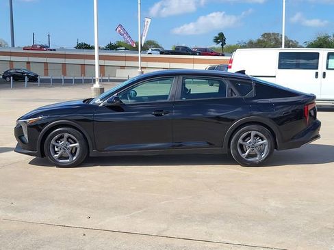 Used 2025 Kia K4 FWD image 3