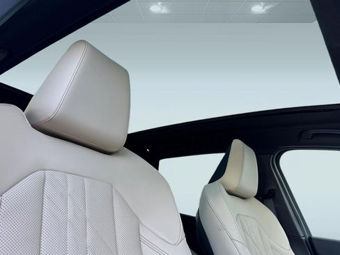 Used 2026 BMW X3 xDrive30 w/ Premium Package image 15