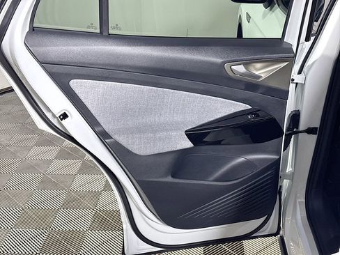 Certified 2023 Volkswagen ID.4 Pro image 19