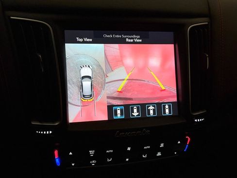 Used 2019 Maserati Levante Trofeo AWD/4WD image 33