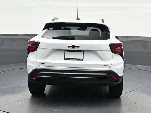Used 2025 Chevrolet Trax RS FWD image 4