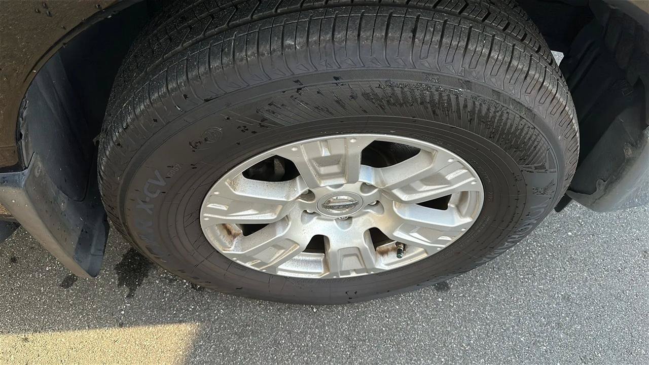 Used 2017 Nissan Titan SV RWD image 17