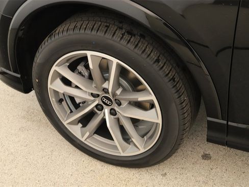 New 2025 Audi Q3 2.0T Premium image 30