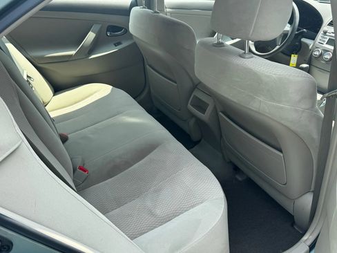Used 2010 Toyota Camry LE image 16