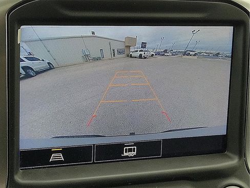 Used 2021 Chevrolet Silverado 1500 LT Trail Boss w/ Convenience Package II image 18