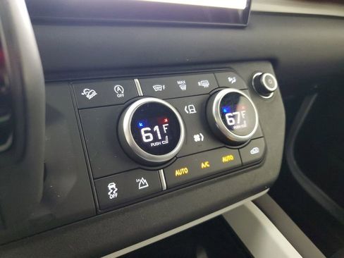 Used 2025 Land Rover Defender 110 S AWD/4WD image 28