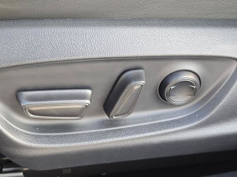 Used 2024 Toyota Camry SE FWD image 23