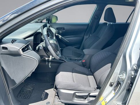 Used 2024 Toyota Corolla Cross AWD Hybrid w/ Moonroof Package image 11