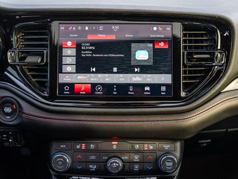 Used 2024 Dodge Durango GT image 37