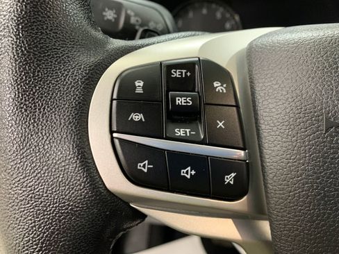 Used 2021 Ford Explorer XLT w/ Equipment Group 202A image 10