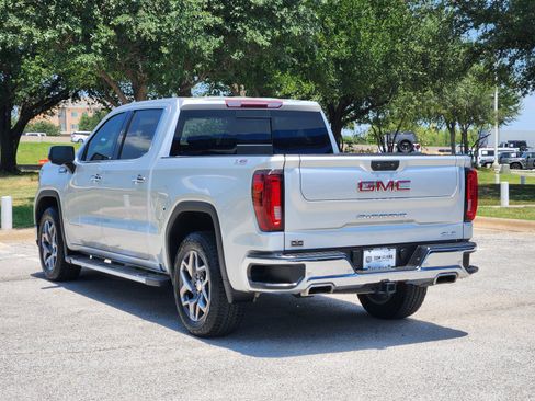 Used 2022 GMC Sierra 1500 SLT AWD/4WD image 4