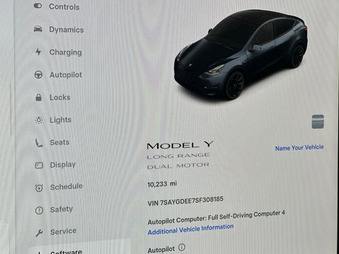 Used 2025 Tesla Model Y Long Range image 26