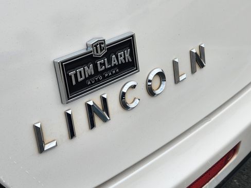 Used 2018 Lincoln MKT AWD w/ Technology Package image 11