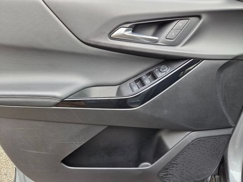 Certified 2025 Chevrolet Equinox LT FWD image 27
