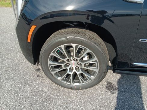New 2026 GMC Yukon Denali AWD/4WD image 2