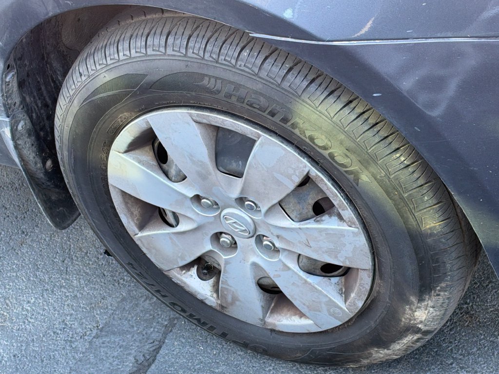 Used 2009 Hyundai Accent GS w/ Popular Equipment Pkg 2 FWD image 9