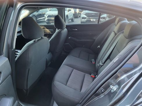 Used 2022 Nissan Altima 2.5 SV FWD image 13