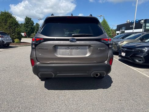 Used 2025 Subaru Forester Limited AWD/4WD image 4