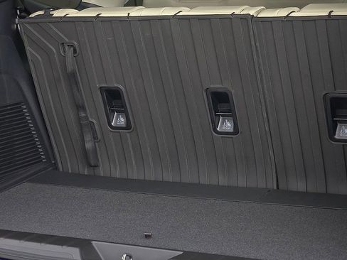 New 2026 Subaru Ascent Limited image 9