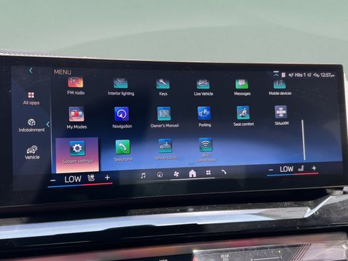 Used 2025 BMW 540i xDrive AWD/4WD image 18
