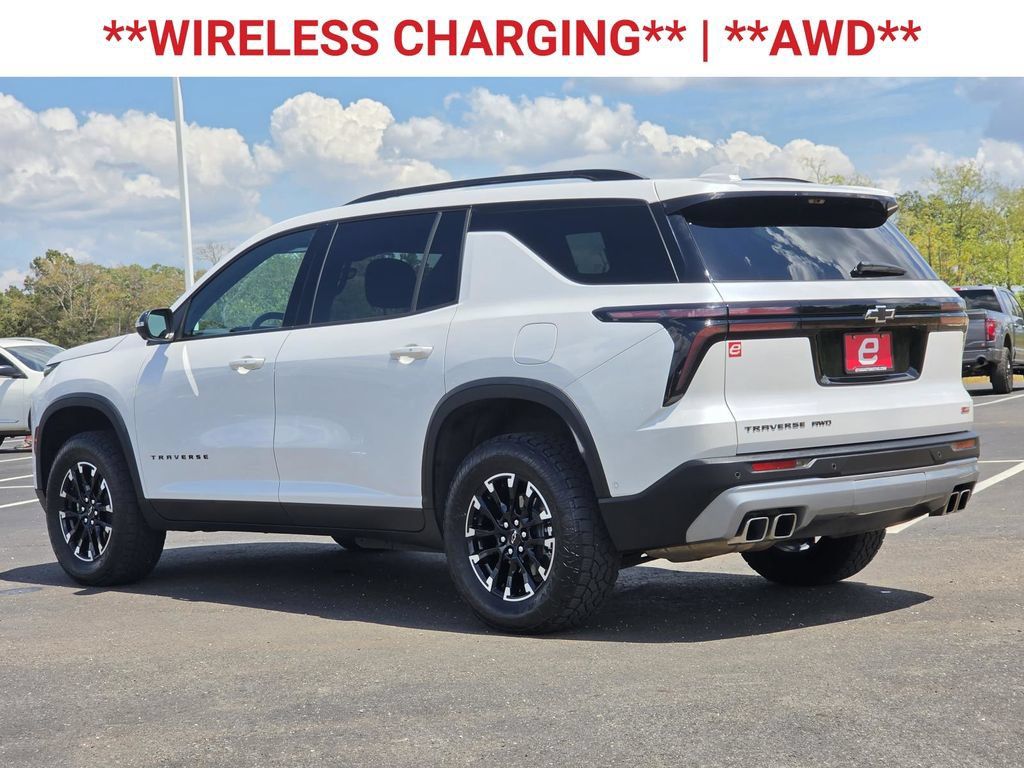 Used 2024 Chevrolet Traverse Z71 w/ Enhanced Driving Package AWD/4WD image 6