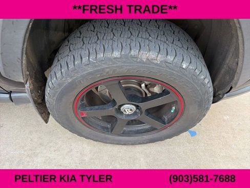 Used 2021 Toyota RAV4 LE image 13