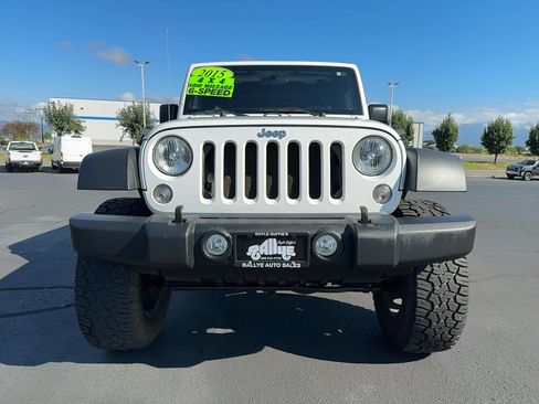 Used 2015 Jeep Wrangler Unlimited Sport AWD/4WD image 2