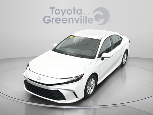 Used 2025 Toyota Camry LE w/ Convenience Package FWD image 24