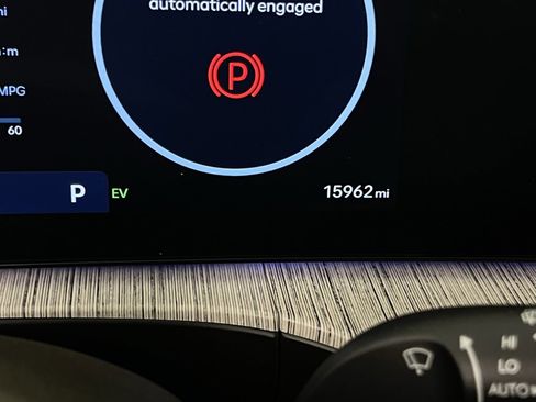 Used 2024 Hyundai Santa Fe Calligraphy image 22