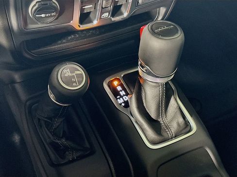 New 2025 Jeep Gladiator Sport image 18