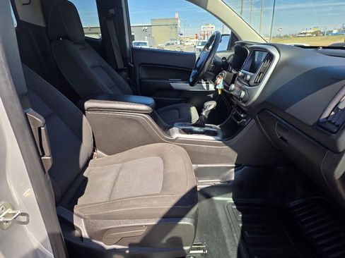 Used 2022 Chevrolet Colorado LT w/ Fleet Safety Package image 15