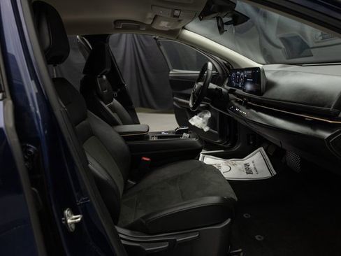 Used 2023 Nissan Ariya AWD image 24