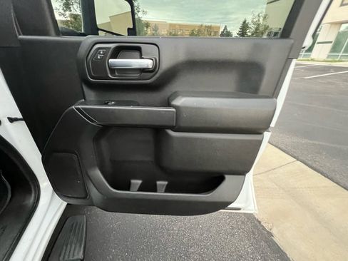 Used 2023 Chevrolet Silverado 2500 W/T w/ Gooseneck/5TH Wheel Package AWD/4WD image 11