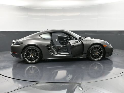 New 2025 Porsche 718 Cayman RWD image 32