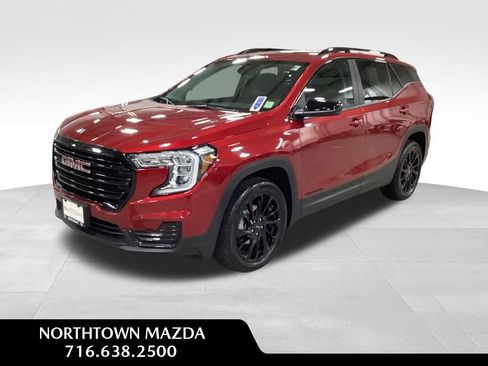 Used 2023 GMC Terrain SLE w/ Driver Convenience Package image 1