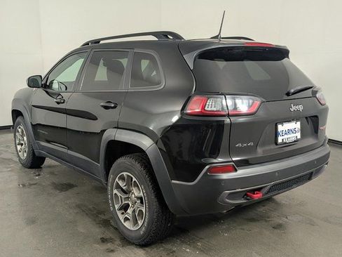 Used 2022 Jeep Cherokee Trailhawk image 6