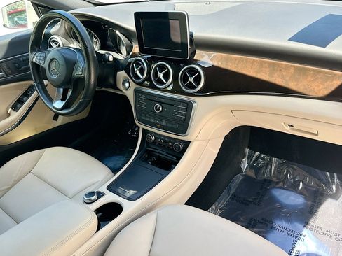 Used 2015 Mercedes-Benz CLA 250 image 27