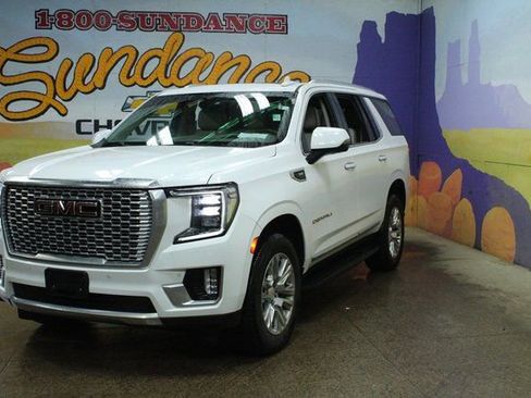 Used 2021 GMC Yukon Denali image 2