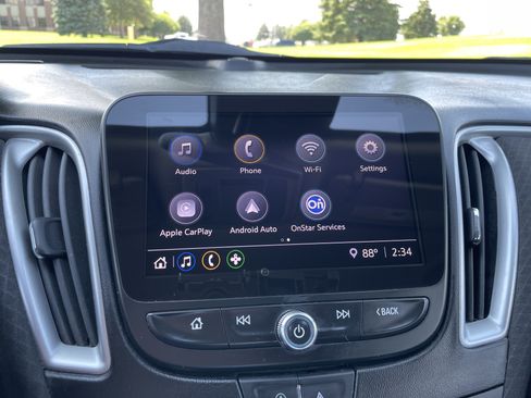 Used 2023 Chevrolet Malibu LS FWD image 12
