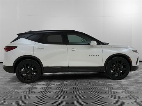 Used 2022 Chevrolet Blazer RS w/ Enhanced Convenience Package image 2