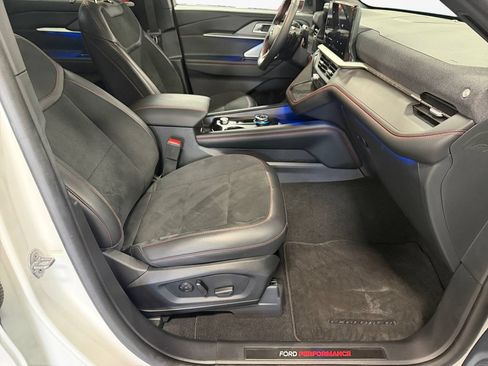 Used 2025 Ford Explorer ST AWD/4WD image 9