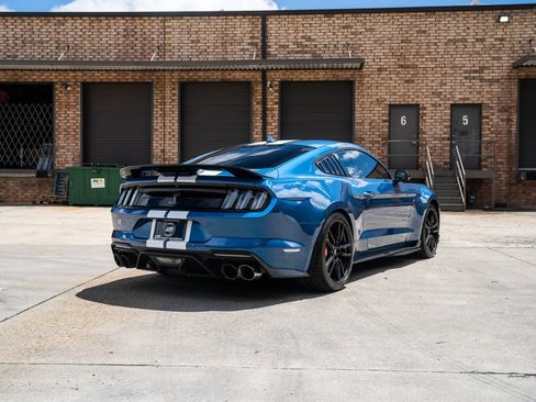 Used 2020 Ford Mustang Shelby GT500 w/ Technology Package RWD image 11
