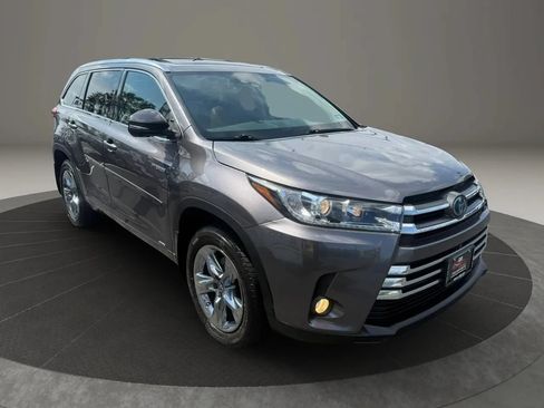 Used 2018 Toyota Highlander Limited Platinum AWD/4WD image 5