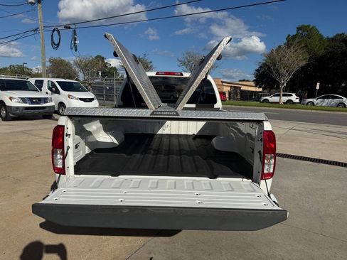 Used 2018 Nissan Frontier S image 5