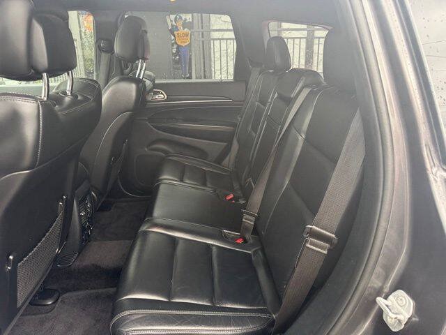 Used 2017 Jeep Grand Cherokee Limited AWD/4WD image 16