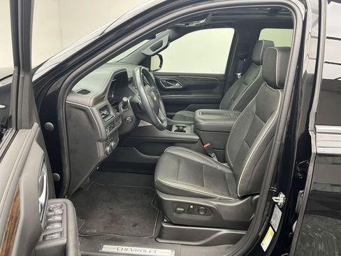 Certified 2023 Chevrolet Tahoe Premier AWD/4WD image 3