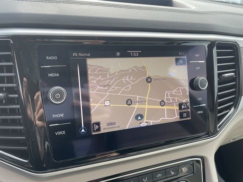 Used 2022 Volkswagen Atlas SEL image 14