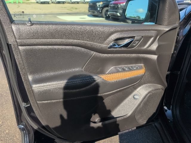 Used 2022 GMC Acadia SLE AWD/4WD image 12